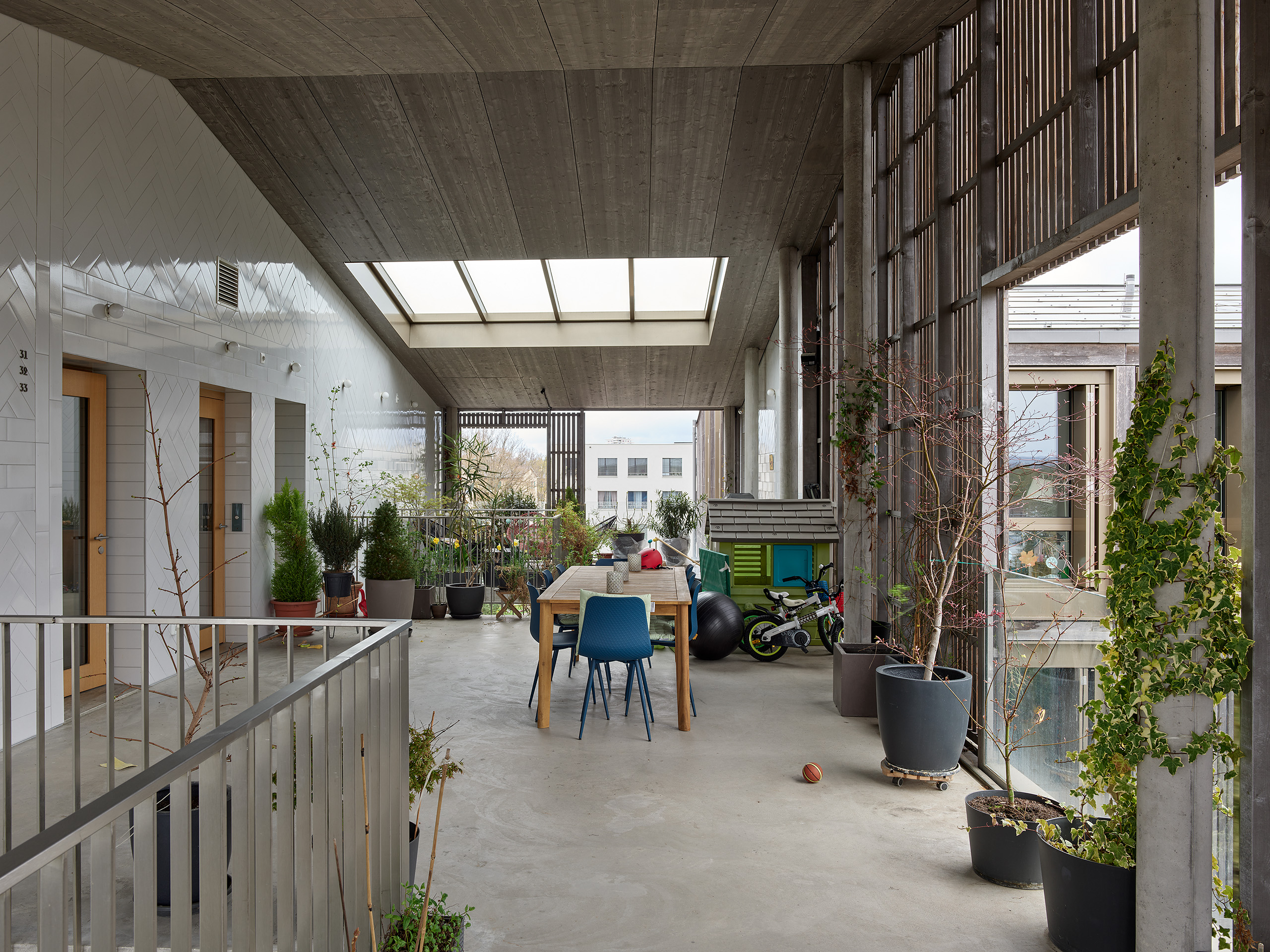 Ahp0076 AIQ4 008378 J2560